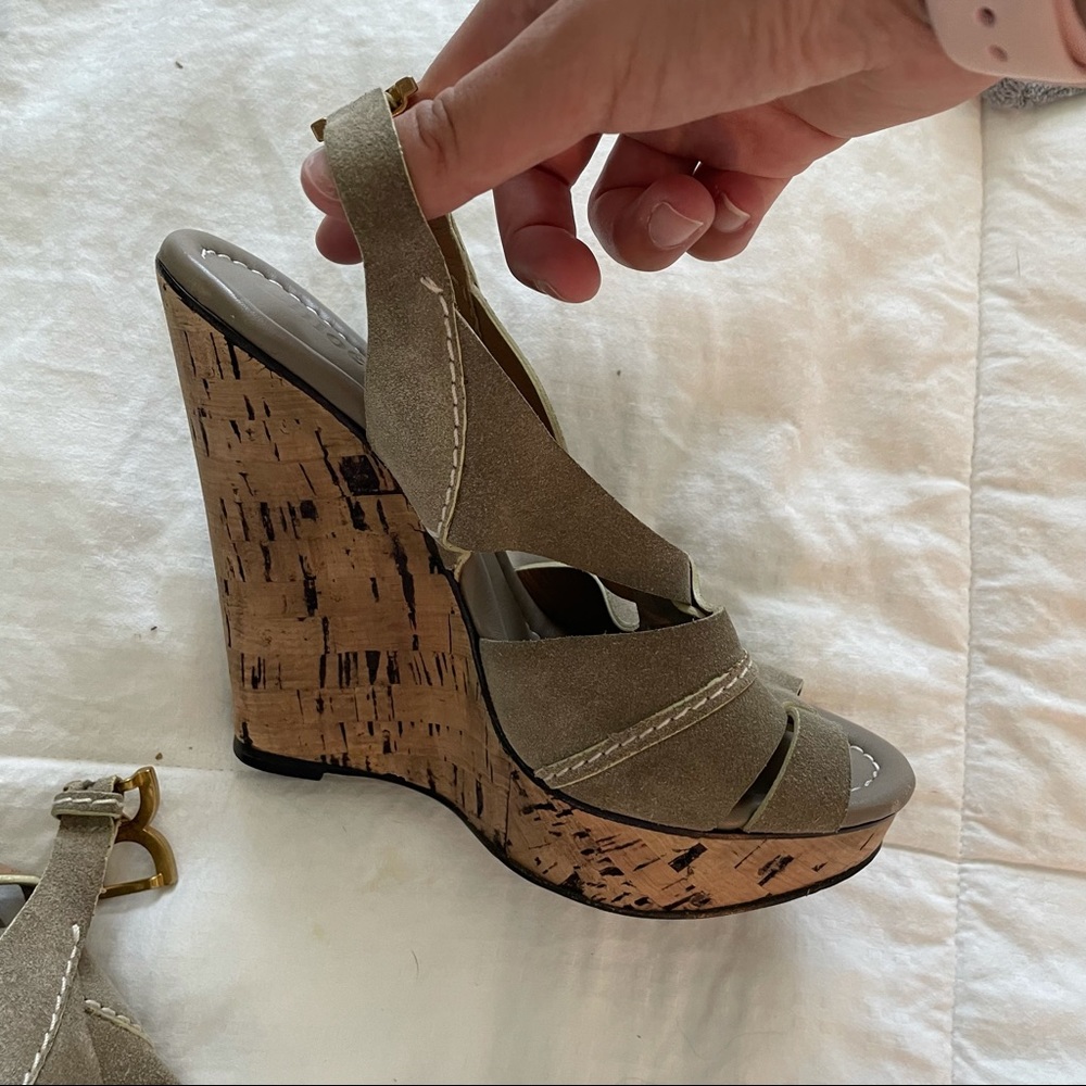 Chloè Renna Platform Wedges - Picture 3 of 6